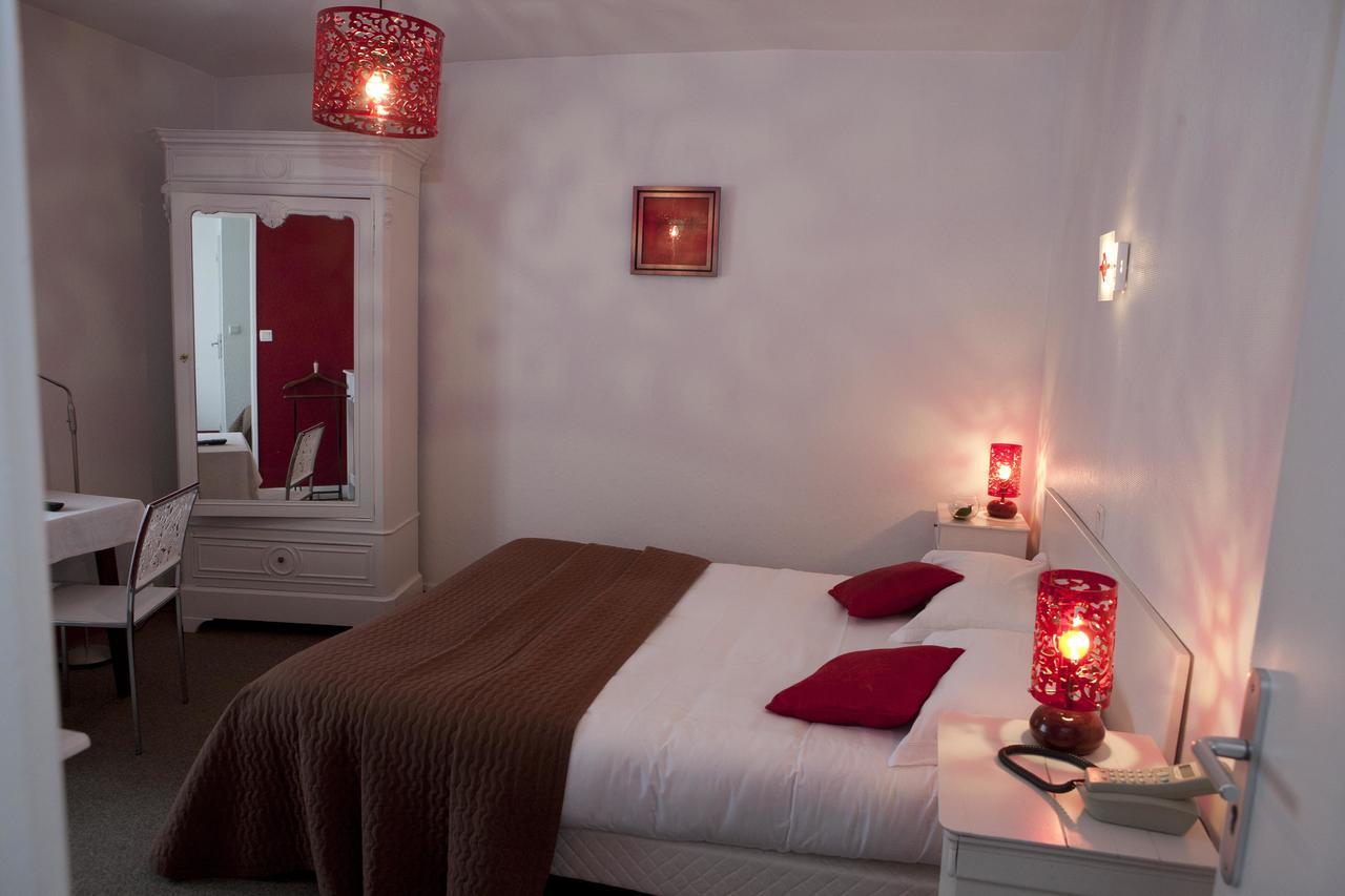 Logis Hotel Le Chrismas Châteaulin Exteriér fotografie